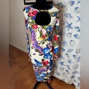 Women’s midi dress beautiful floral print, long sleeves sexy neck line Excellent